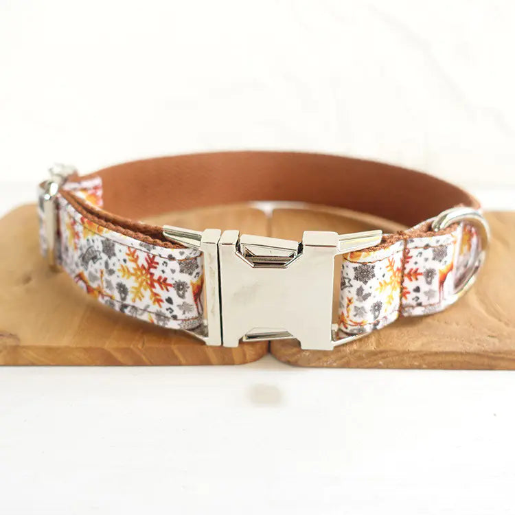 Collier de Noël doré fait main pour chien par MUTTCO